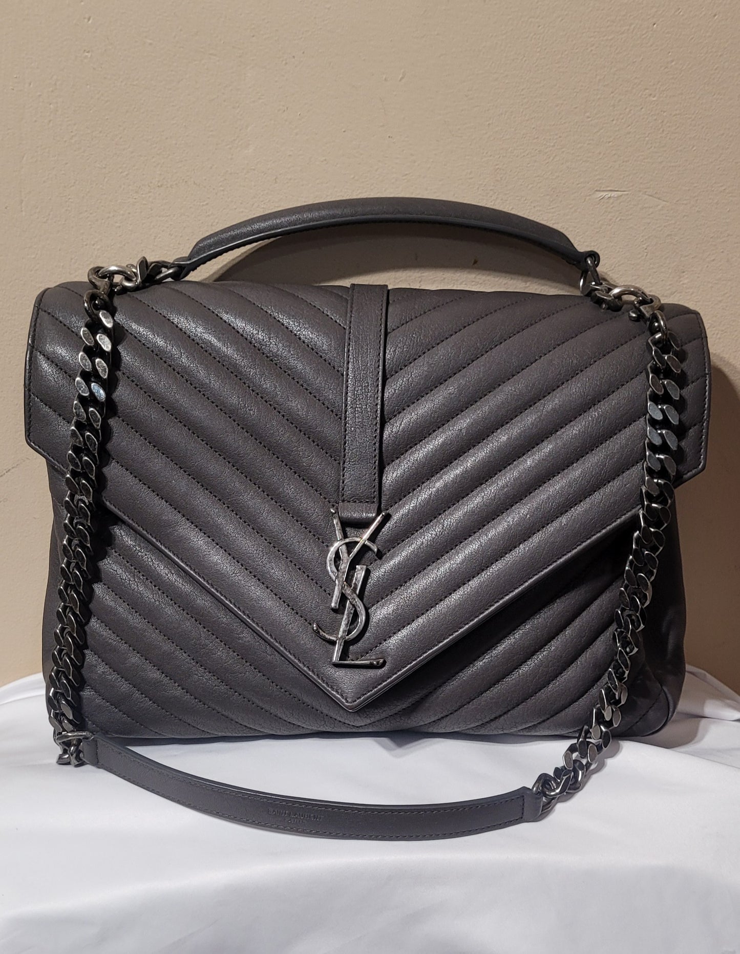 Preowned Saint Laurent YSL Envelope bag