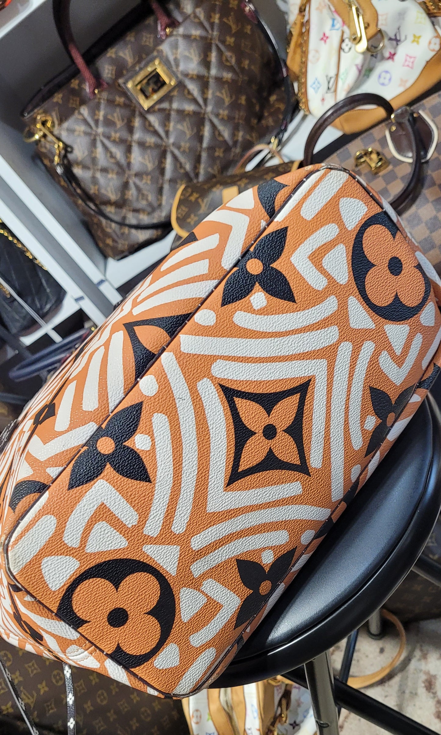 Preowned Louis Vuitton Giant Rose Neverfull MM