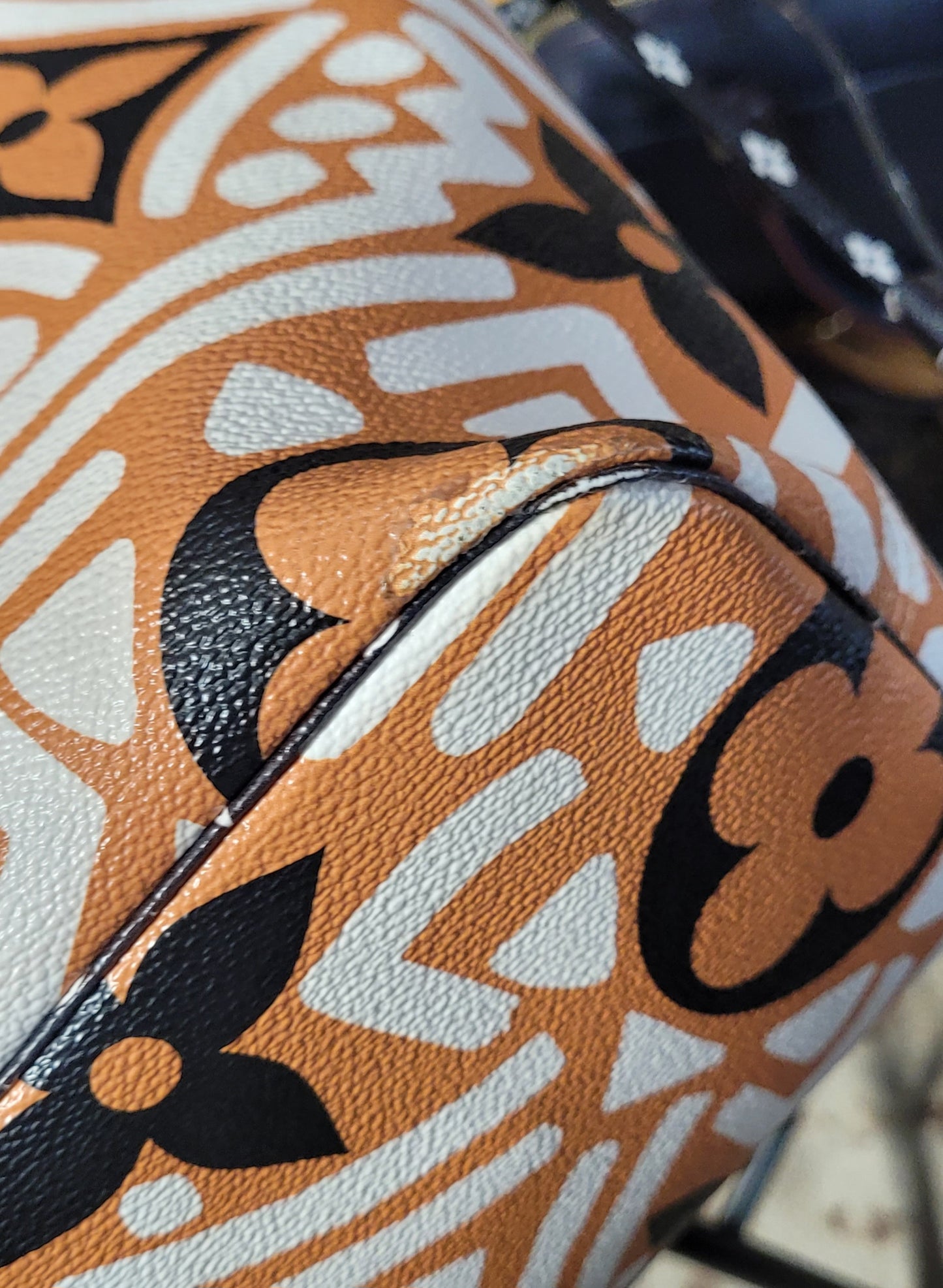 Preowned Louis Vuitton Giant Rose Neverfull MM