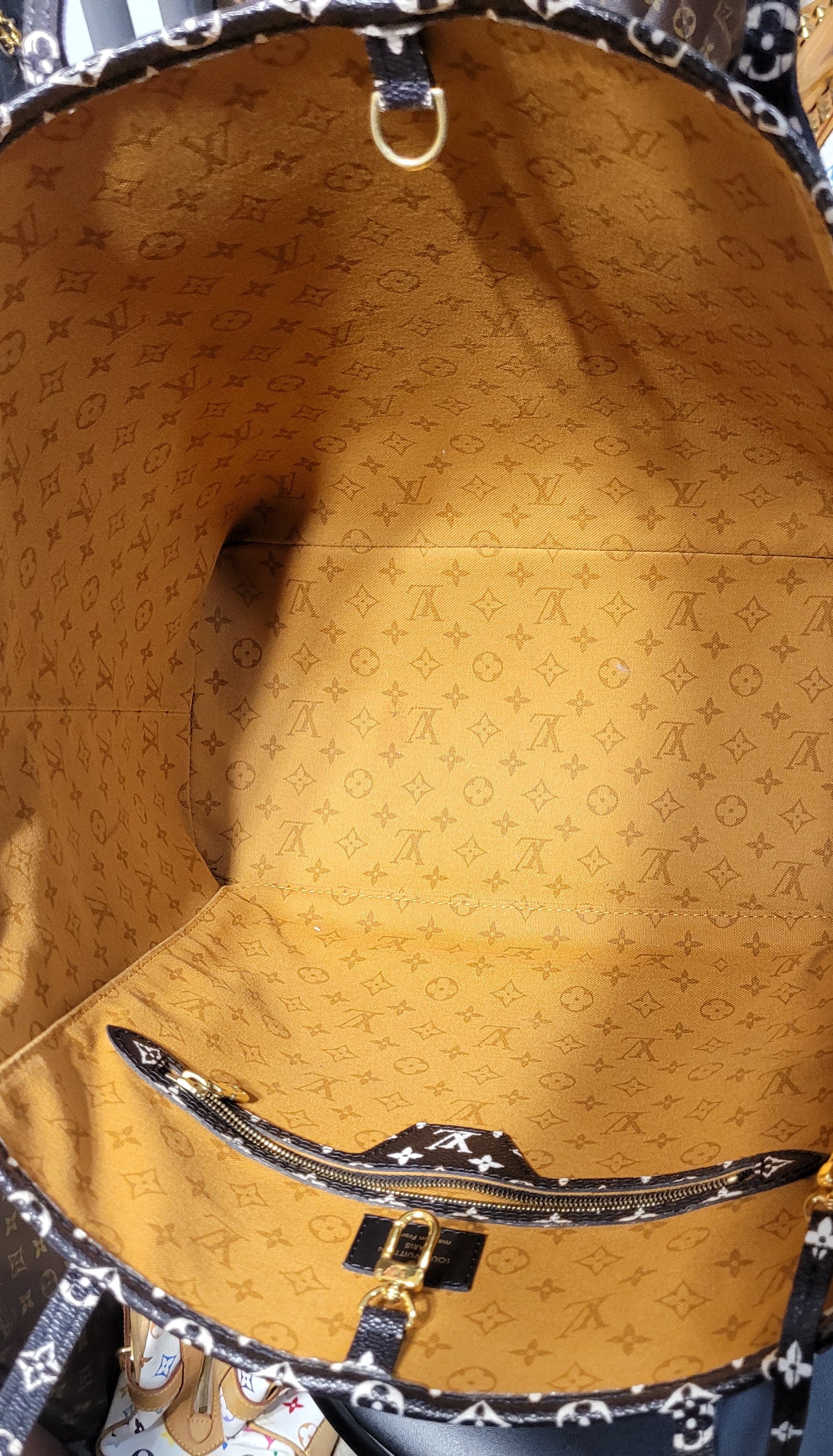 Preowned Louis Vuitton Giant Rose Neverfull MM