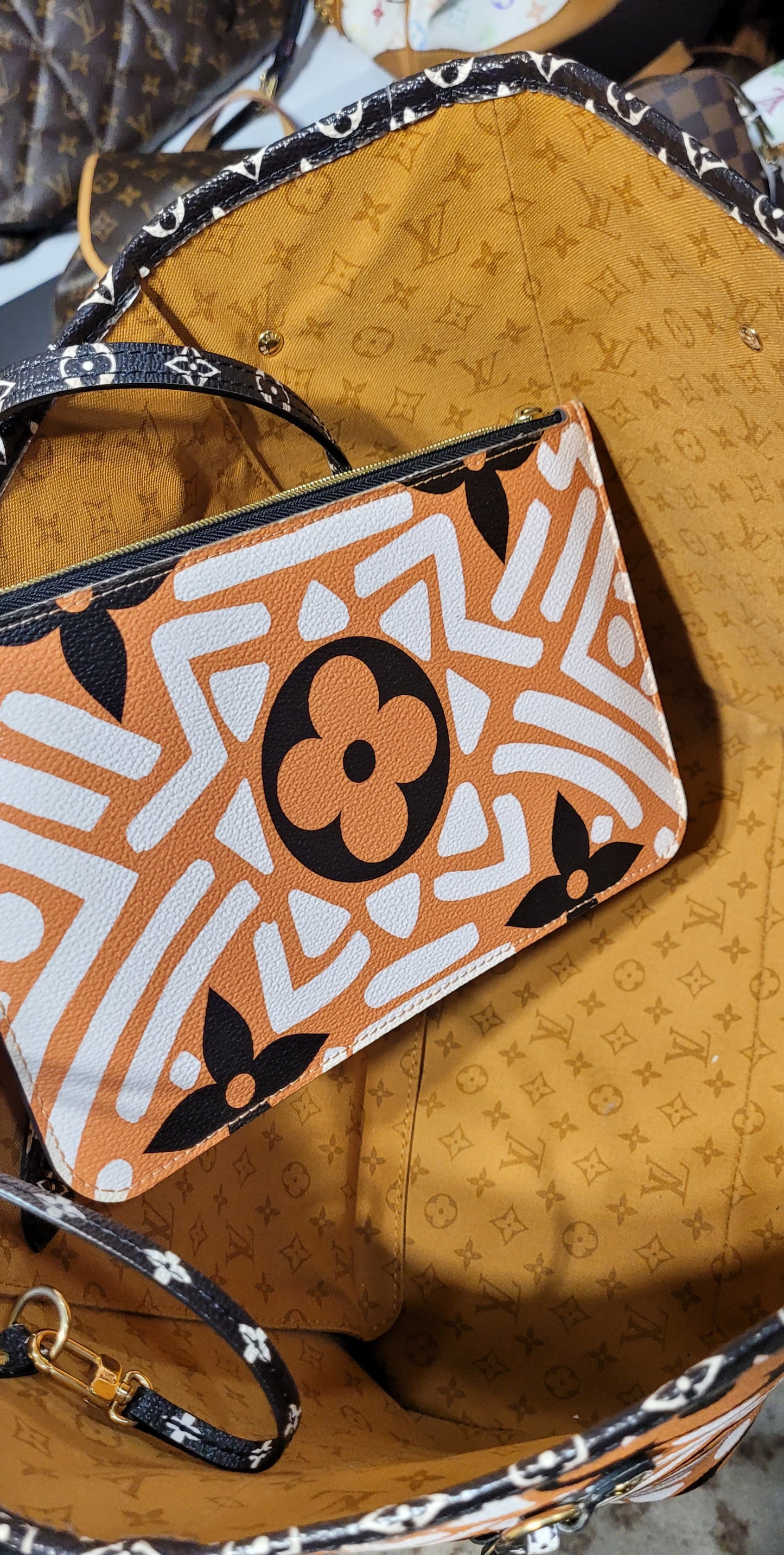 Preowned Louis Vuitton Giant Rose Neverfull MM