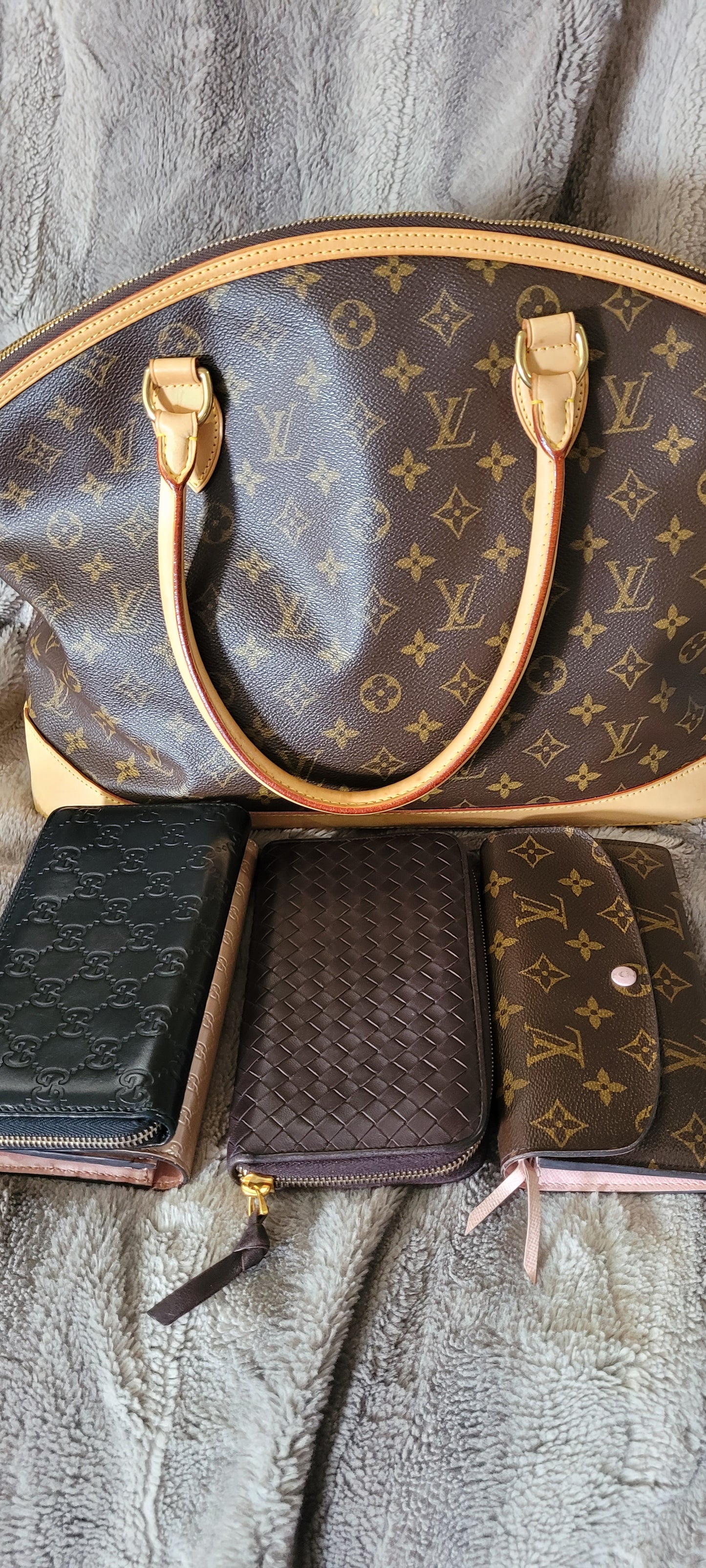 Preowned Bundle of Louis Vuitton, Gucci and Bottega
