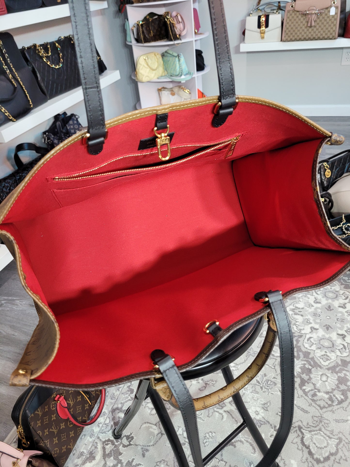 Louis Vuitton Reverse Monogram onthego GM Tote bag