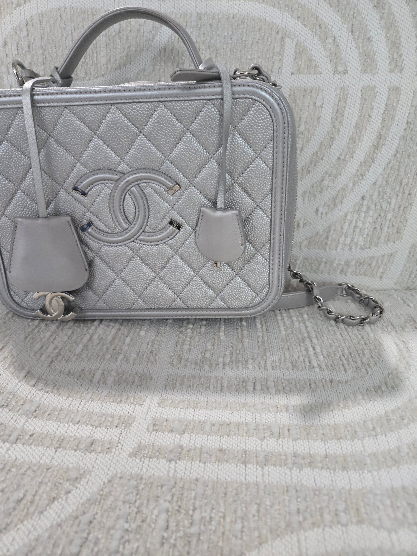 Pre-owned Chanel vanity bag silver