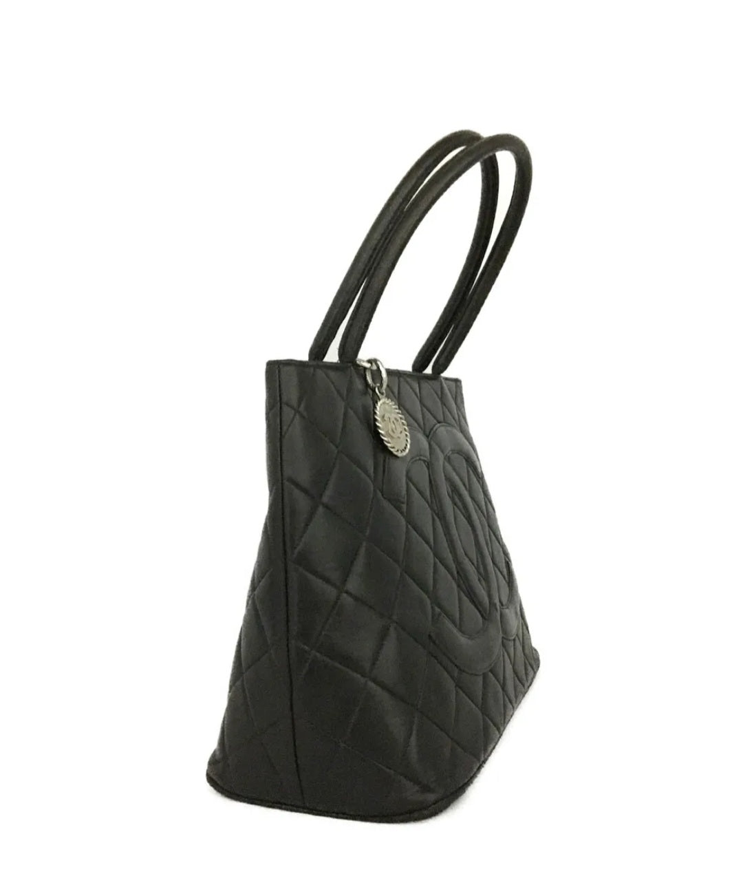Preowned Chanel Classic Silver Medallion CC Logo Quilted Black Lambskin Tote Bag