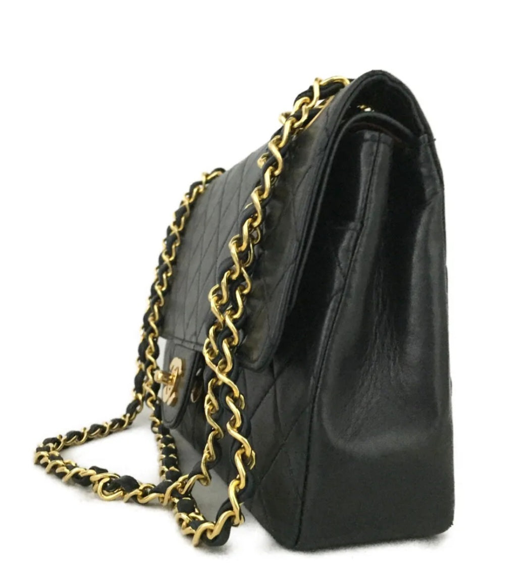 Preowned Vintage CHANEL Double Flap 25 Quilted CC Logo Lambskin Chain Shoulder Bag