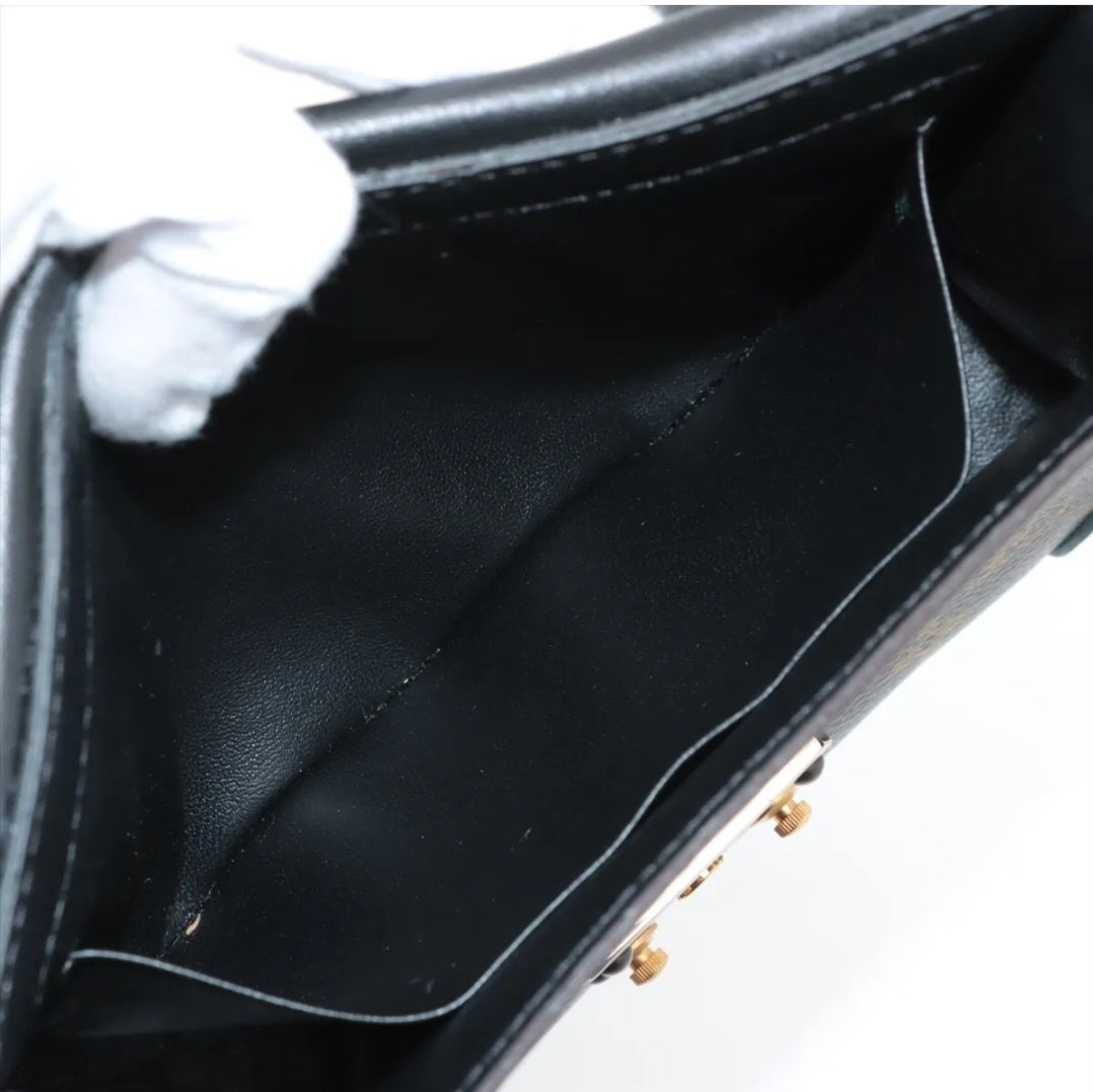 Preowned Louis Vuitton Monogram Pochette Mask GM