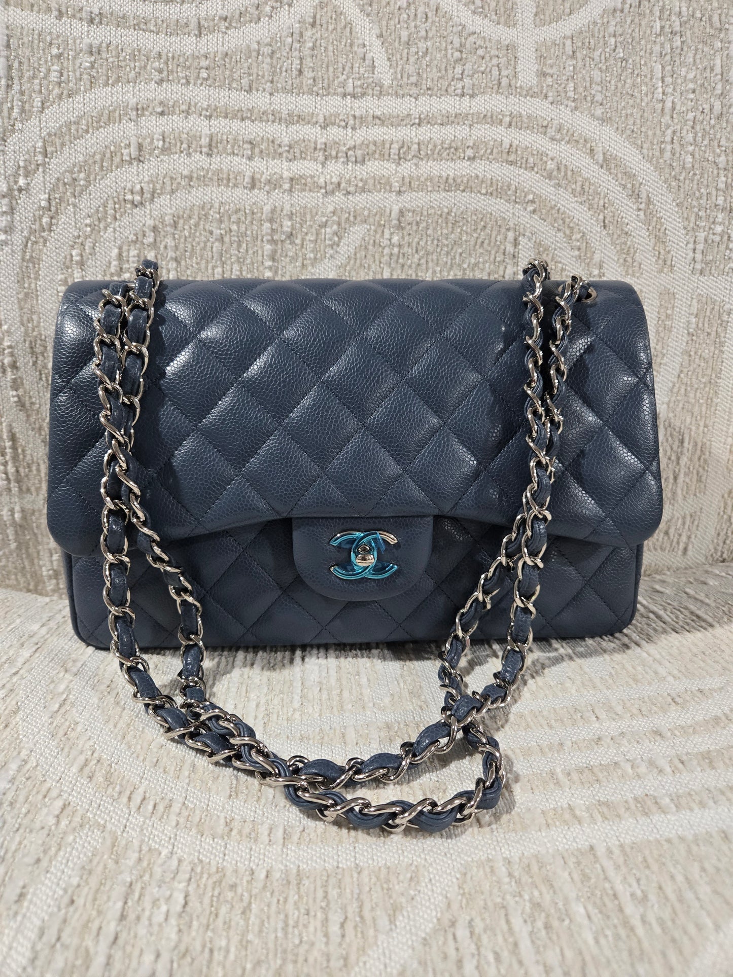 Pre-owned Chanel jumbo double flap Shoulder crossbody bag