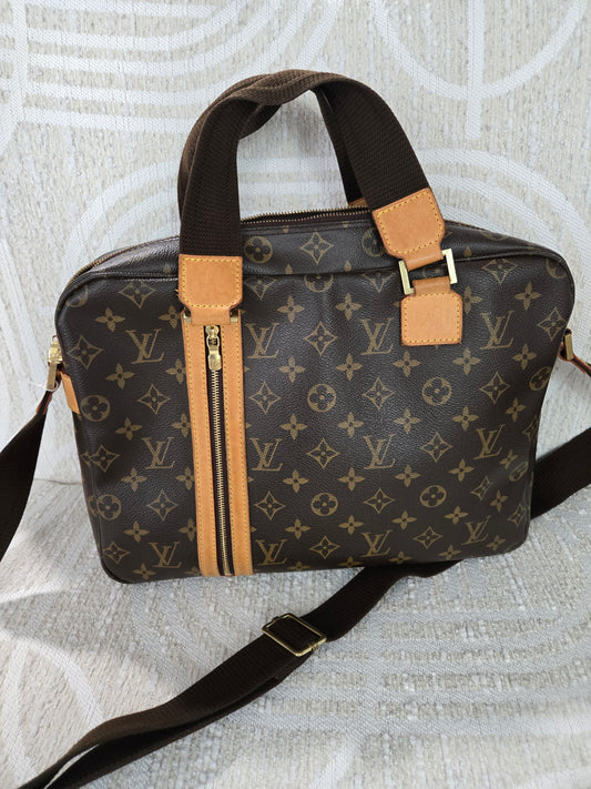 Pre-owned Louis Vuitton Bosphore 2 way bag