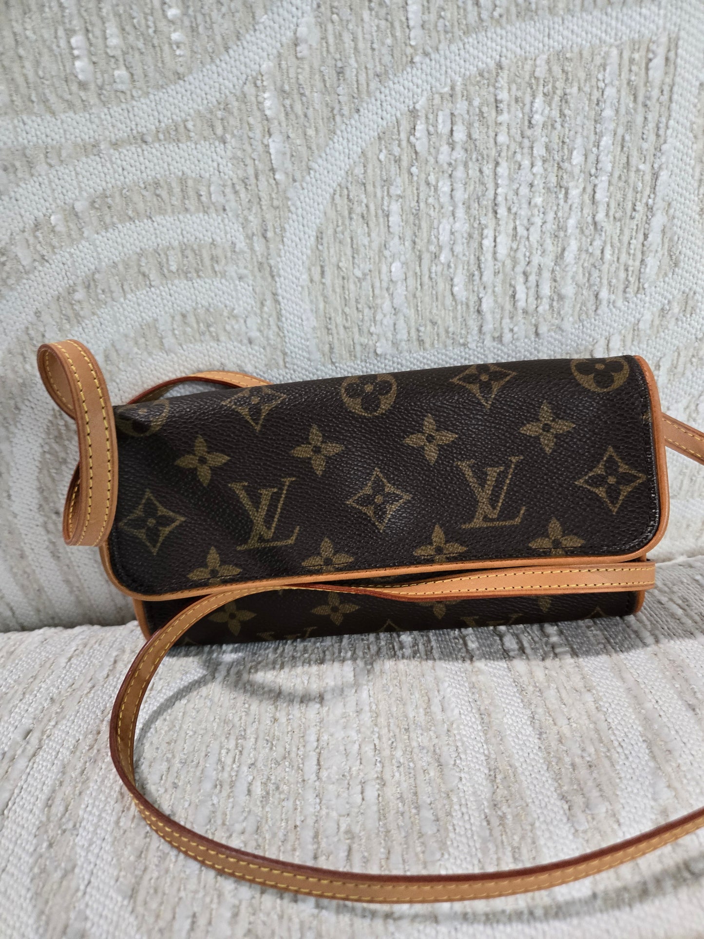Pre-owned Louis Vuitton twin pm Shoulder Bag