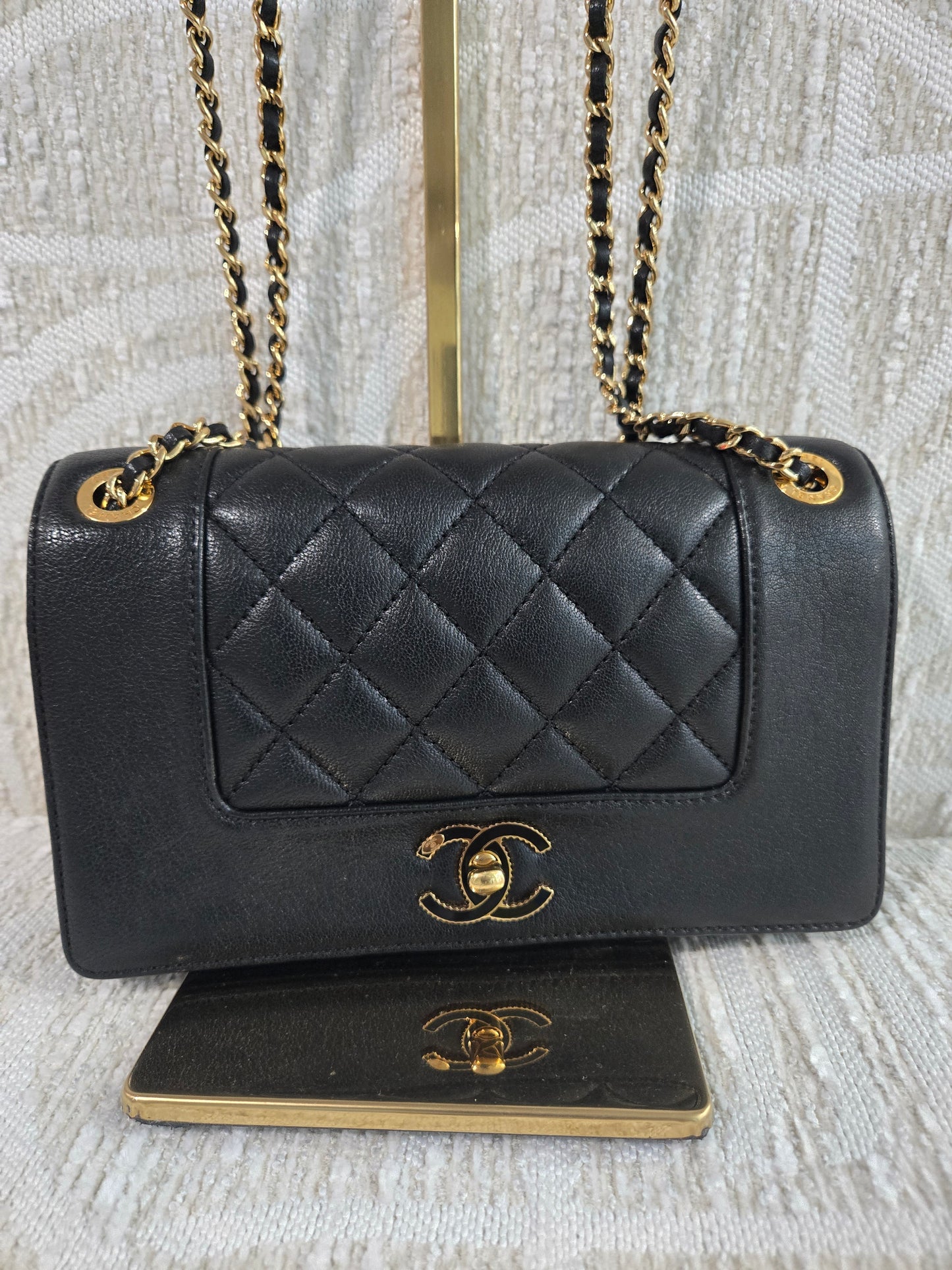 Pre-owned Chanel Mademoiselle Chain crossbody bag