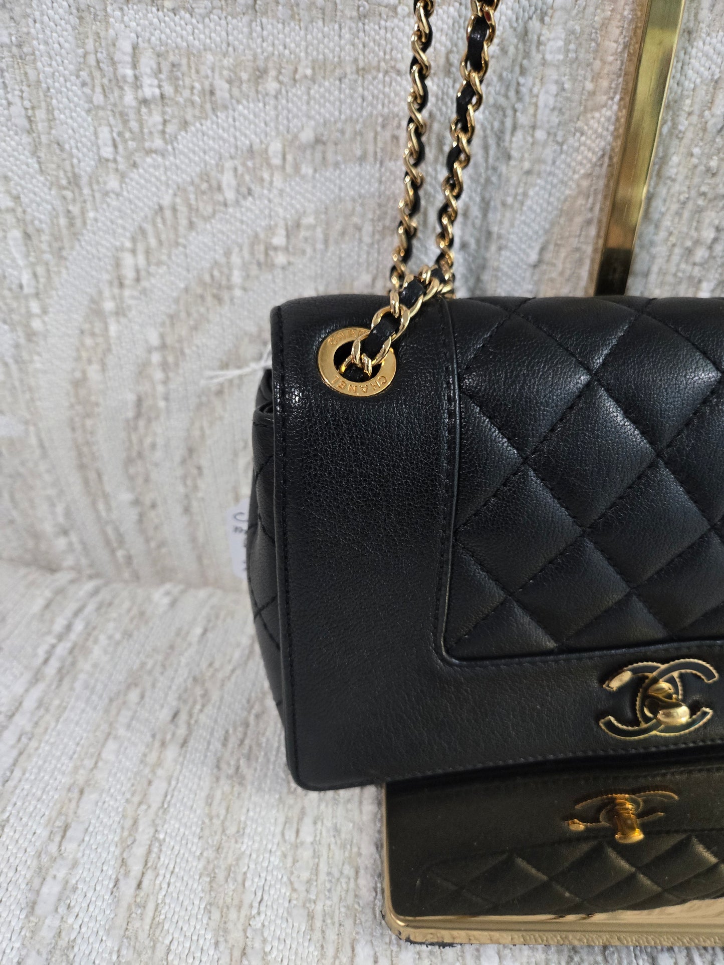 Pre-owned Chanel Mademoiselle Chain crossbody bag