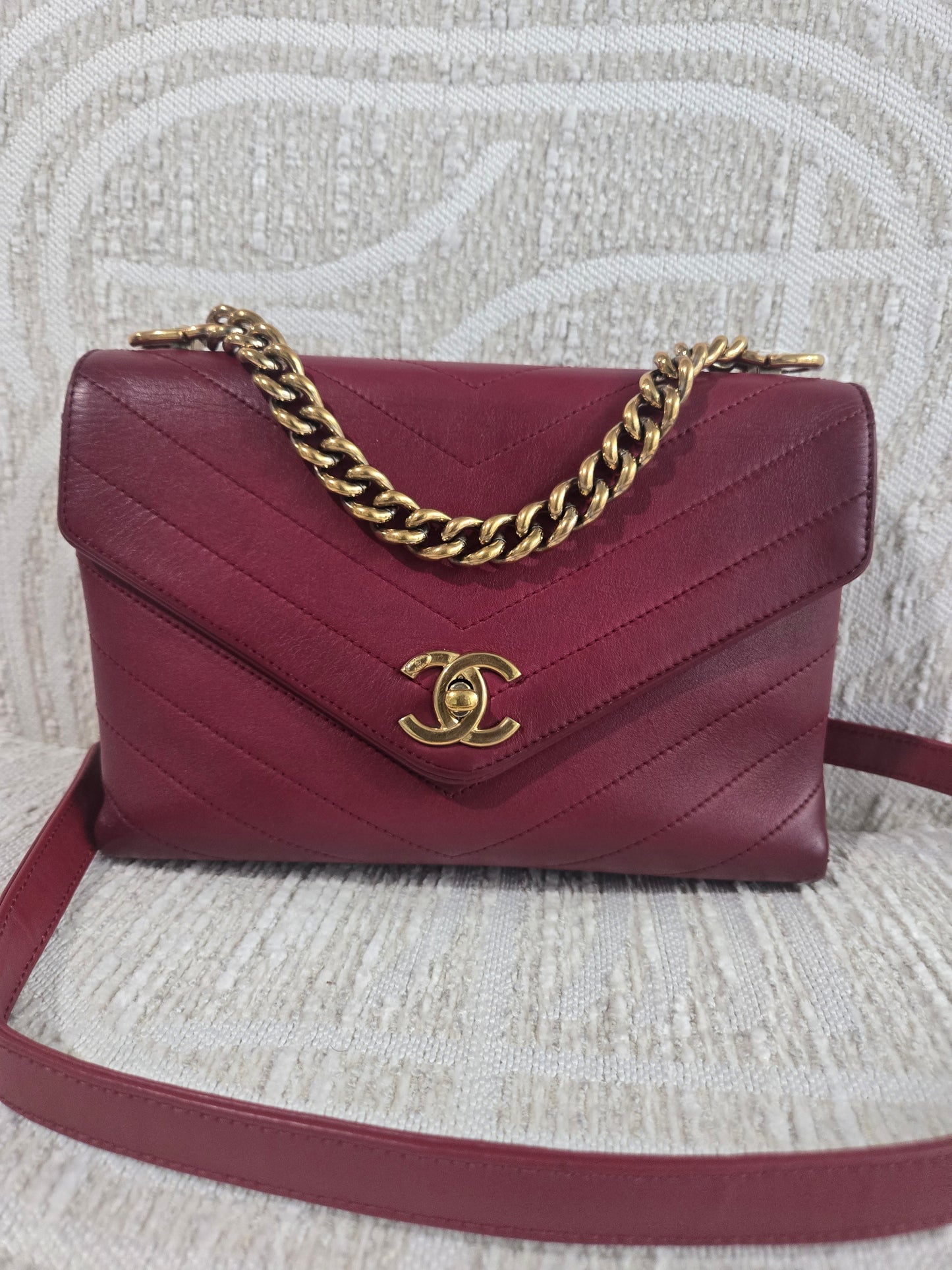 Pre-owned chanel handbag