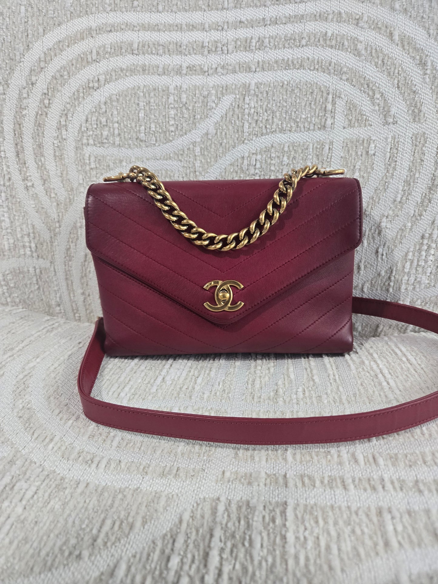 Pre-owned chanel handbag