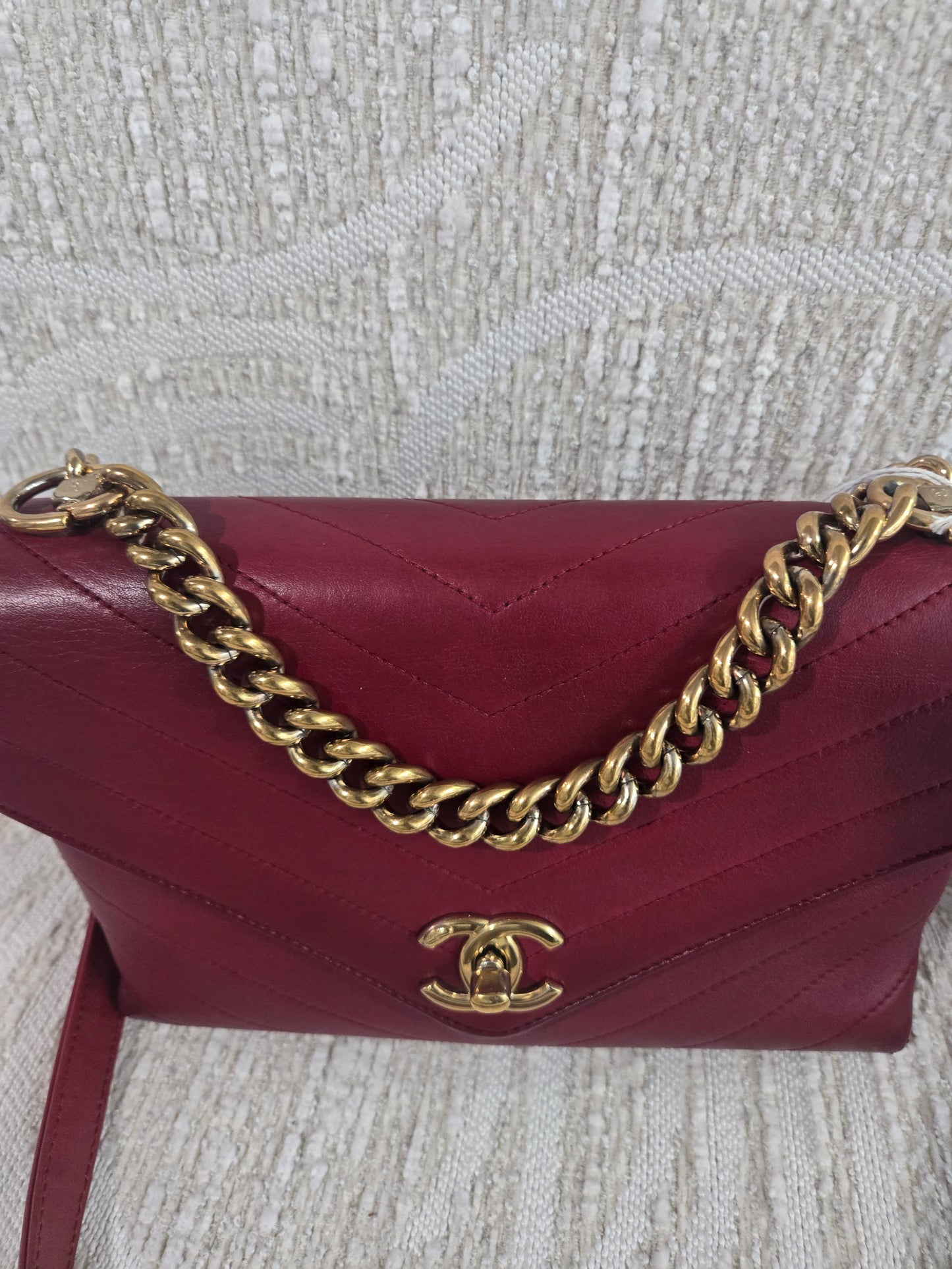 Pre-owned chanel handbag