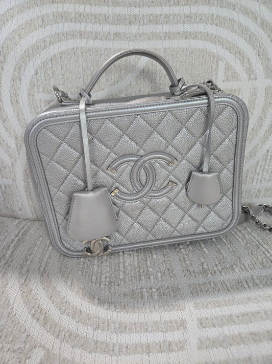 Pre-owned Chanel vanity bag silver