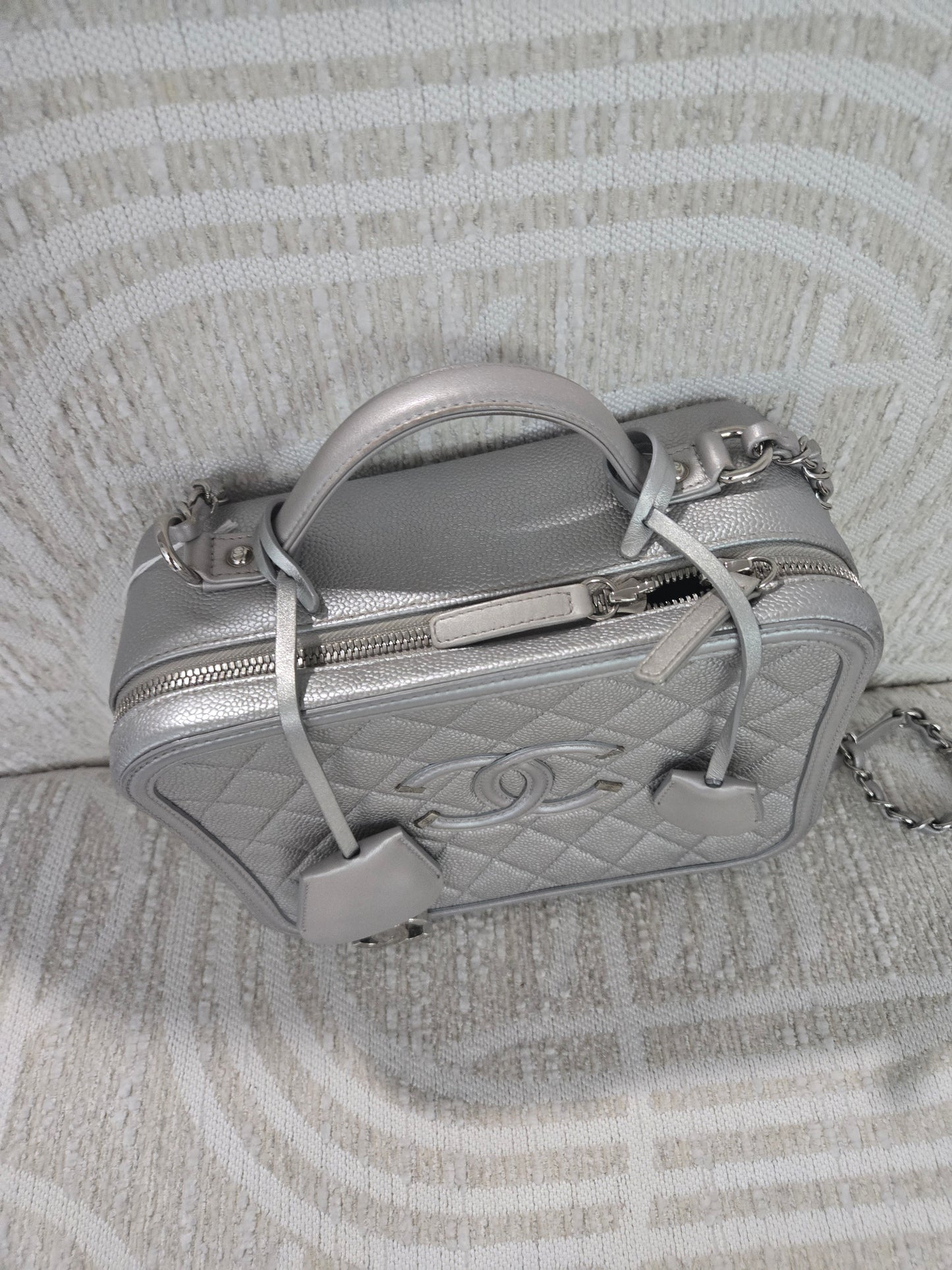 Pre-owned Chanel vanity bag silver