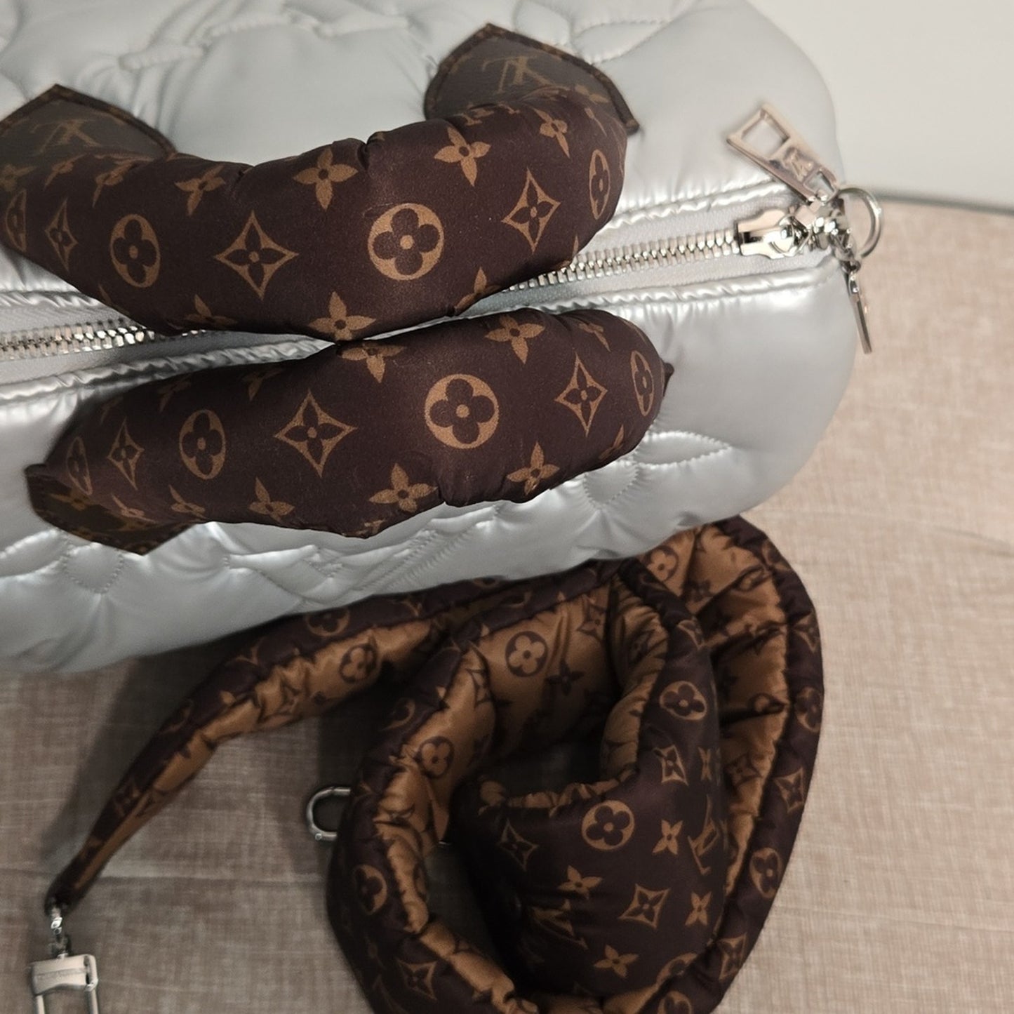 Preowned Louis Vuitton Limited Edition Silver Giant Monogram Econyl Pillow Speedy 25
